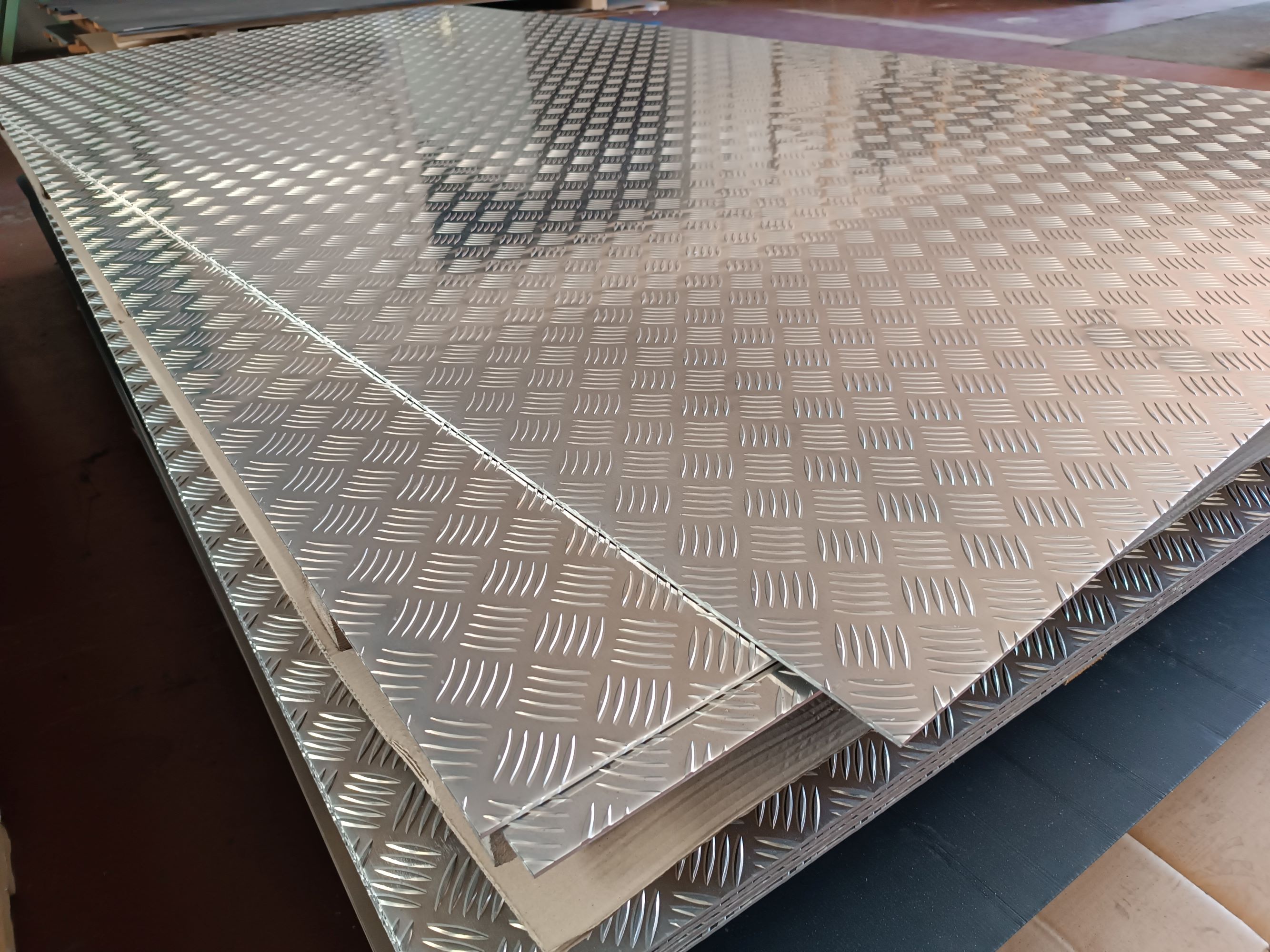hliníkový plech 3x1250x2500 mm, protišmykový