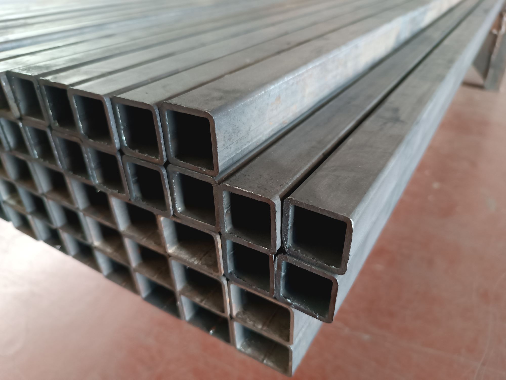 jakel profil uzavretý 35x35x2 mm, L6000 mm, S235JR