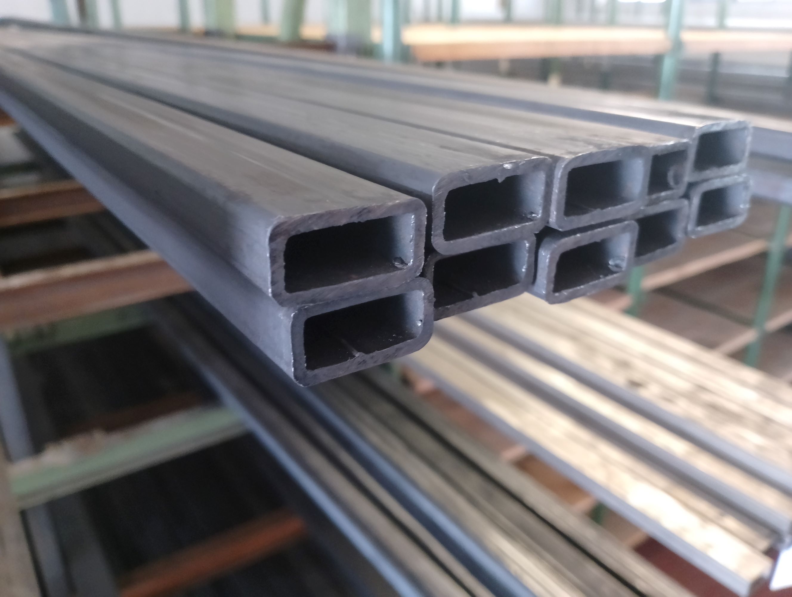 jakel profil uzavretý 40x30x2 mm, L6000 mm, S235JR