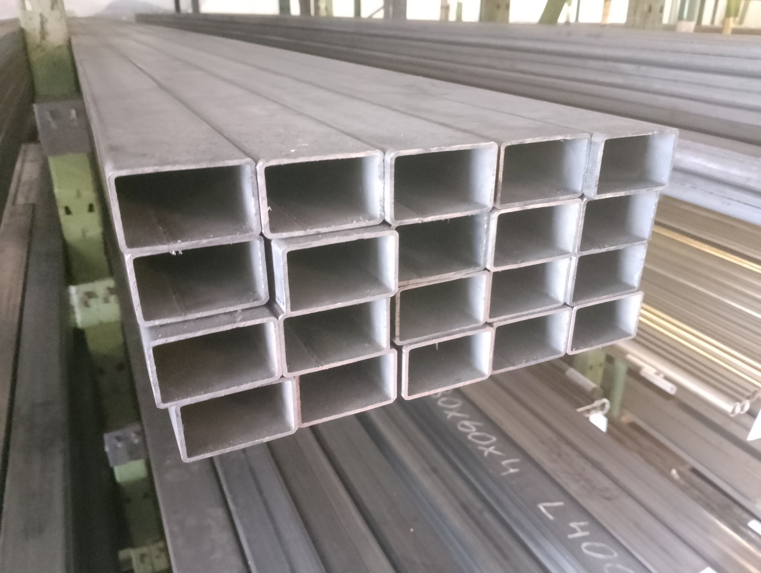 jakel profil uzavretý 50x30x2 mm, L6000 mm, S235JR