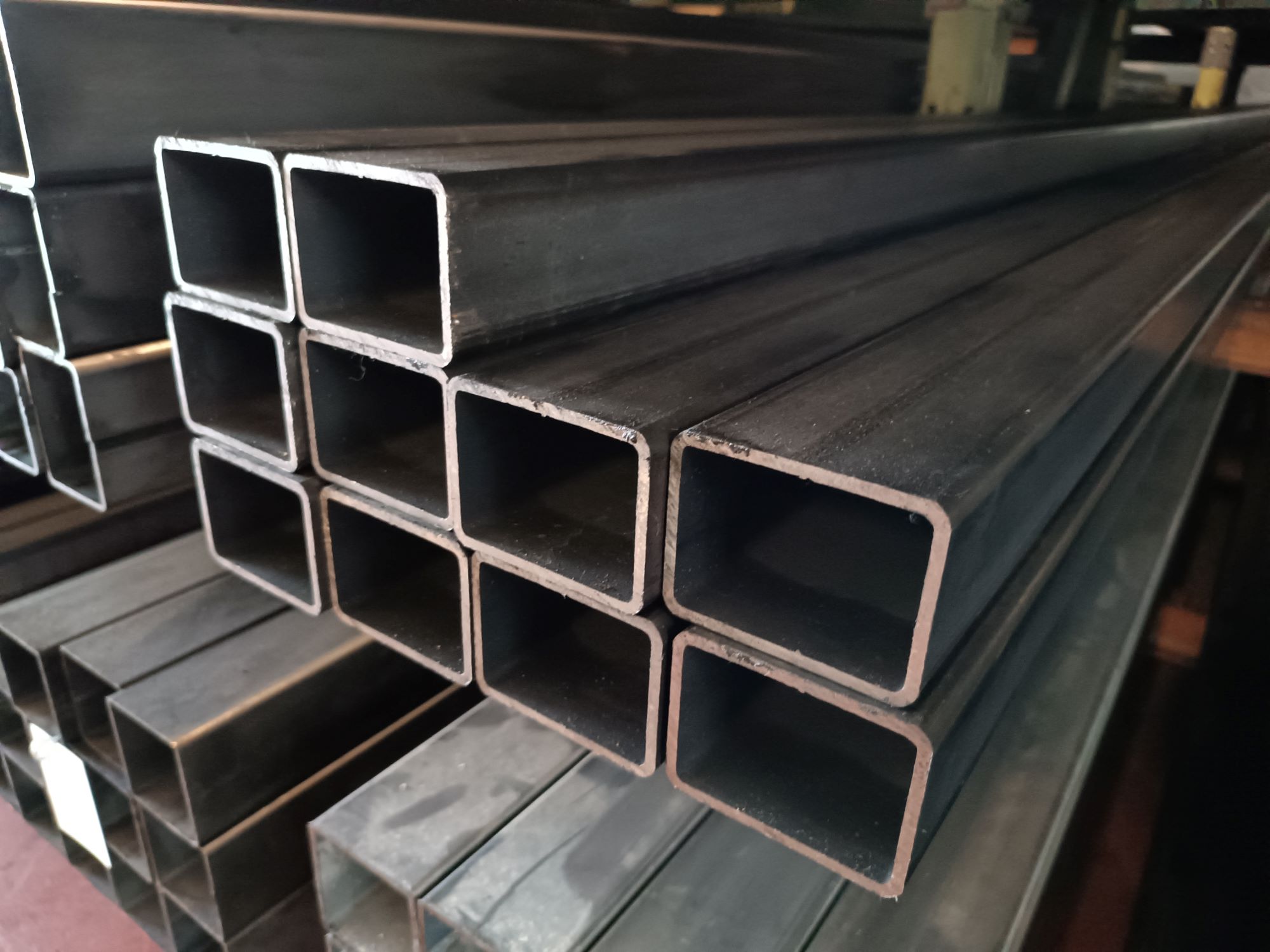 jakel profil uzavretý 60x40x3 mm, L 6000 mm, S235JRH