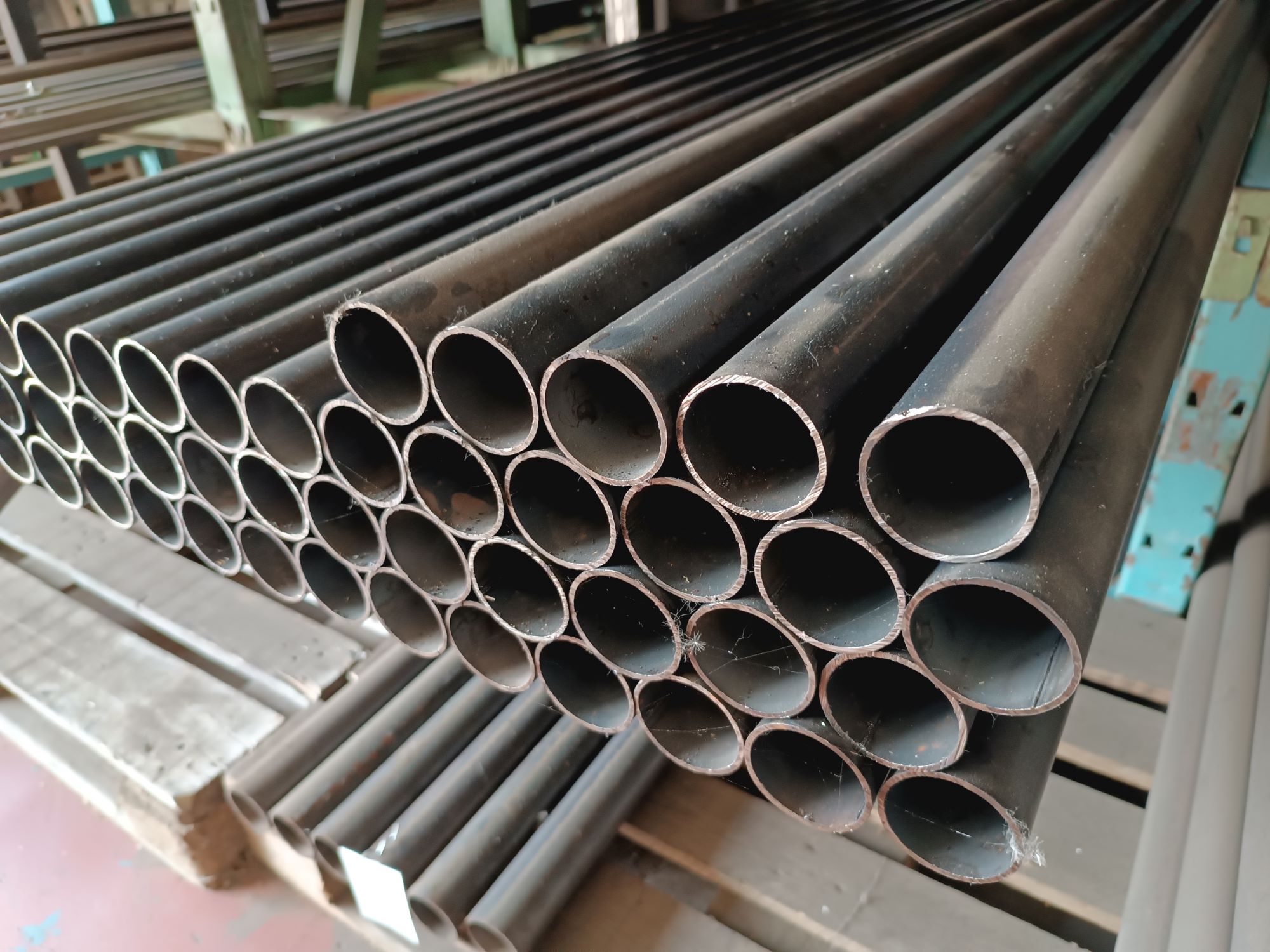rúra čierna zváraná, konštrukčná 48,3x2,0 mm, dĺžka 6000 mm