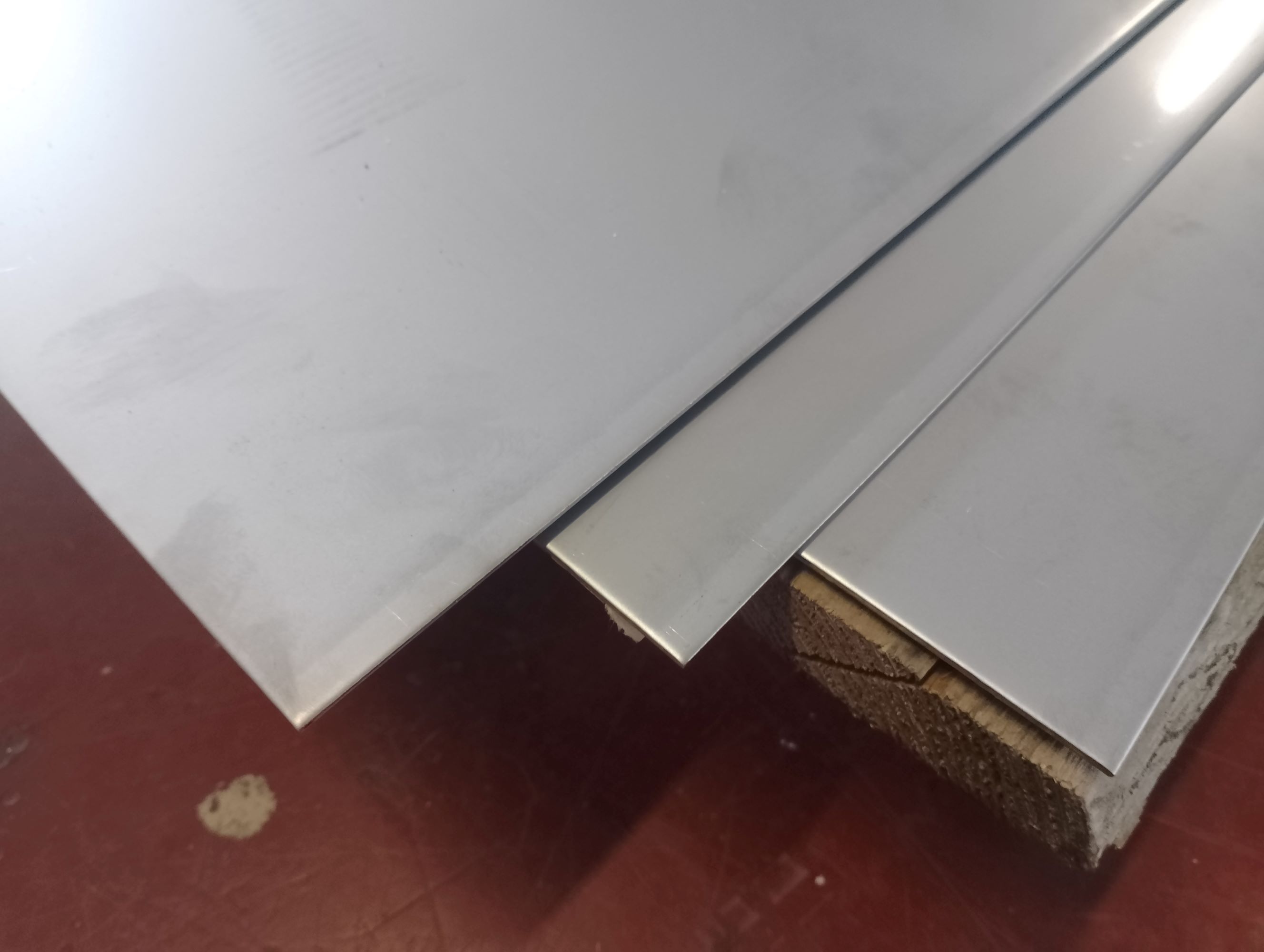 nerezový plech 2,0x1000x2000 mm, akosť 1.4016/430, 2B
