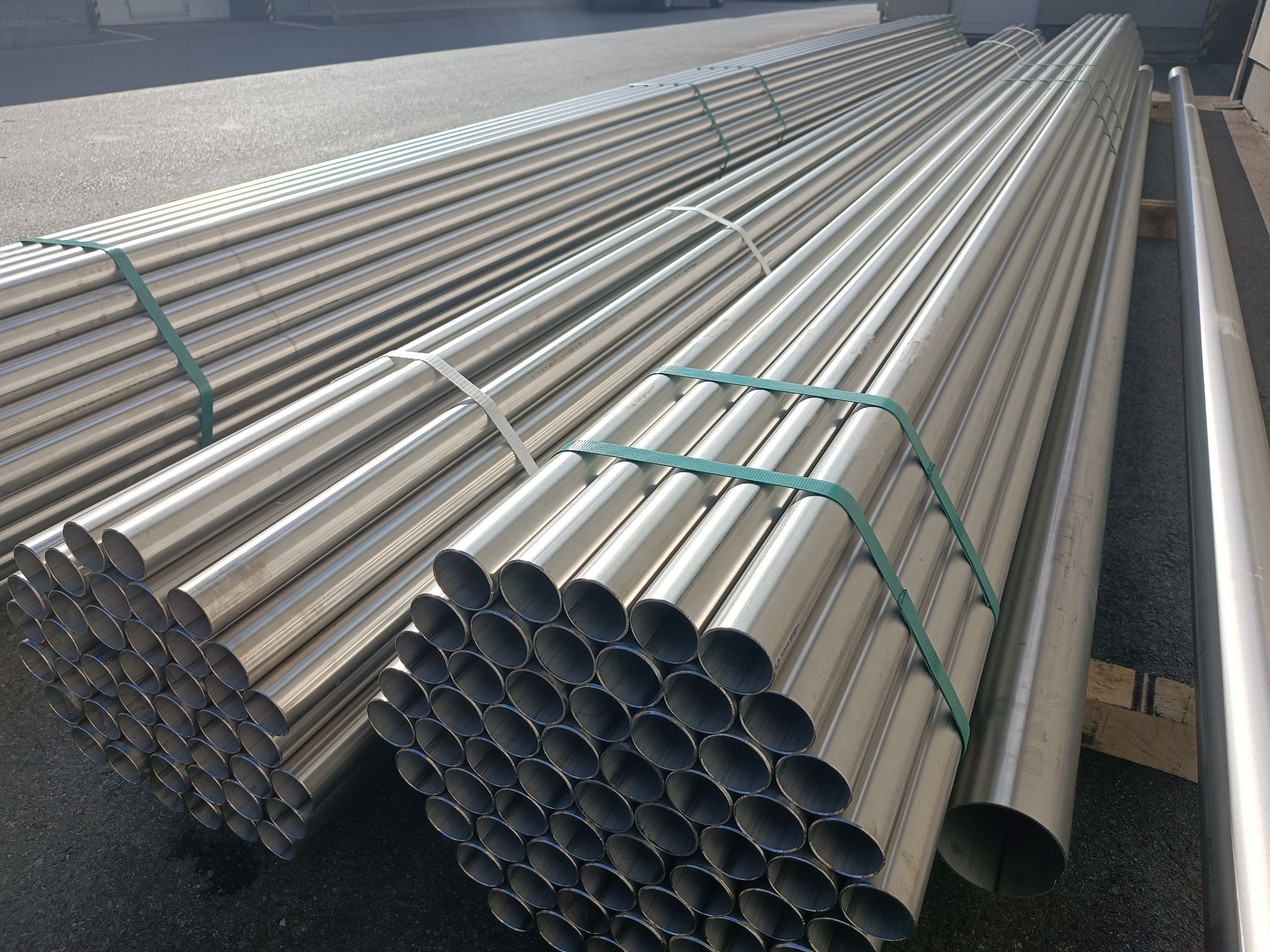 rúra nerezová zváraná  30,0x2,0 mm, L 6000 mm, akosť 1.4301/304, povrch štandard,  EN 10217-7