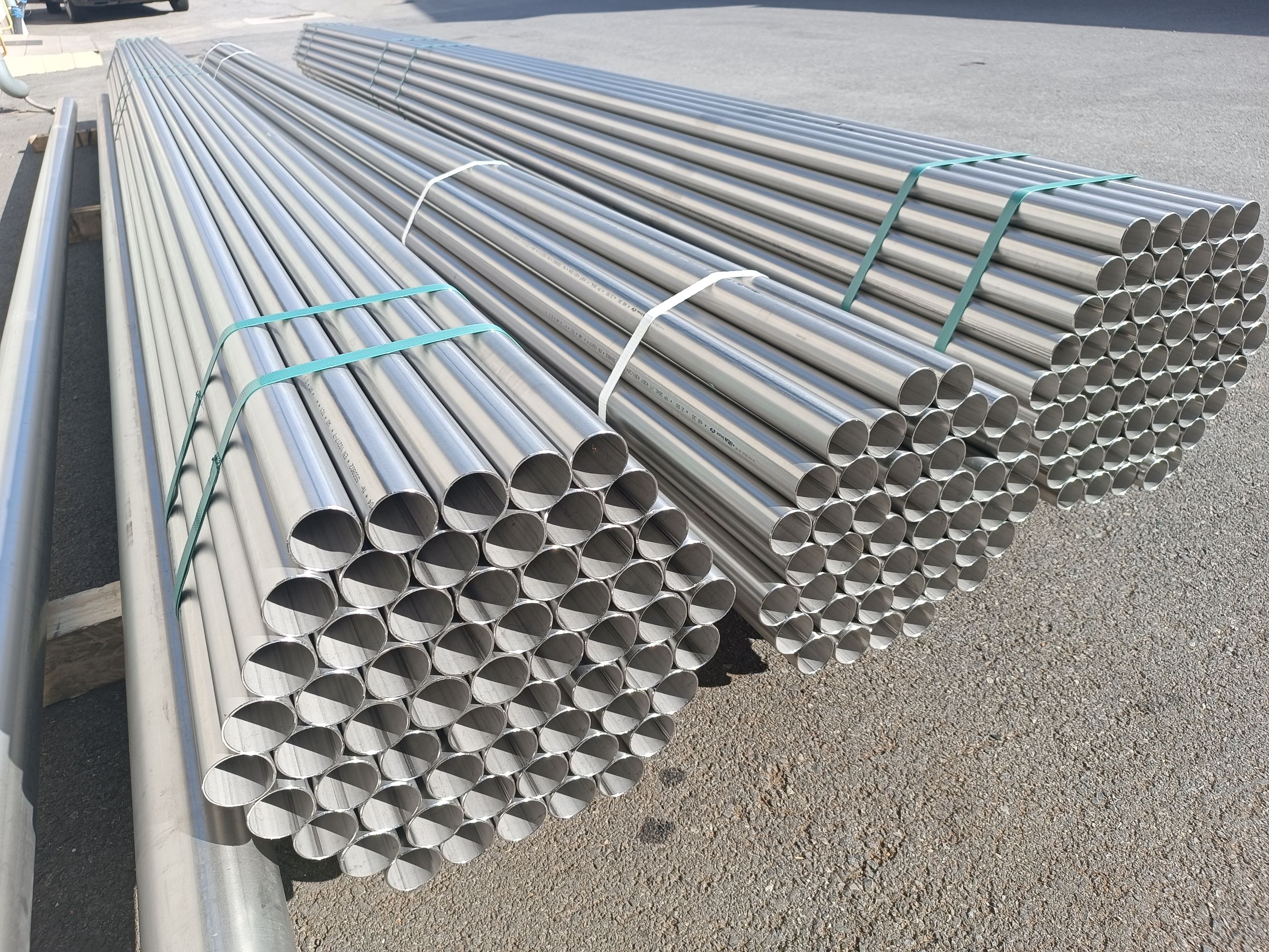 rúra nerezová zváraná  42,4x2,0 mm, L 6000 mm, akosť 1.4301/304, povrch štandard,  EN 10217-7
