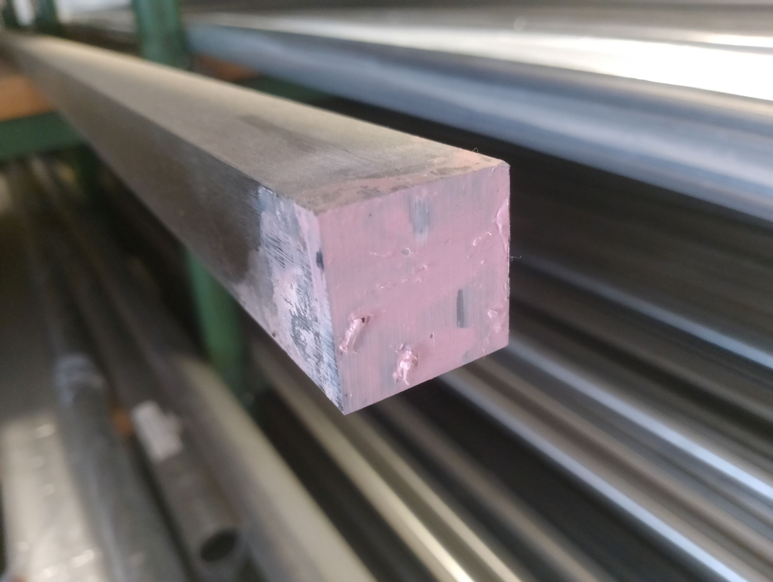 nerezová tyč štvorhranná 30x30 mm, ťahaná h11, akosť 1.4301