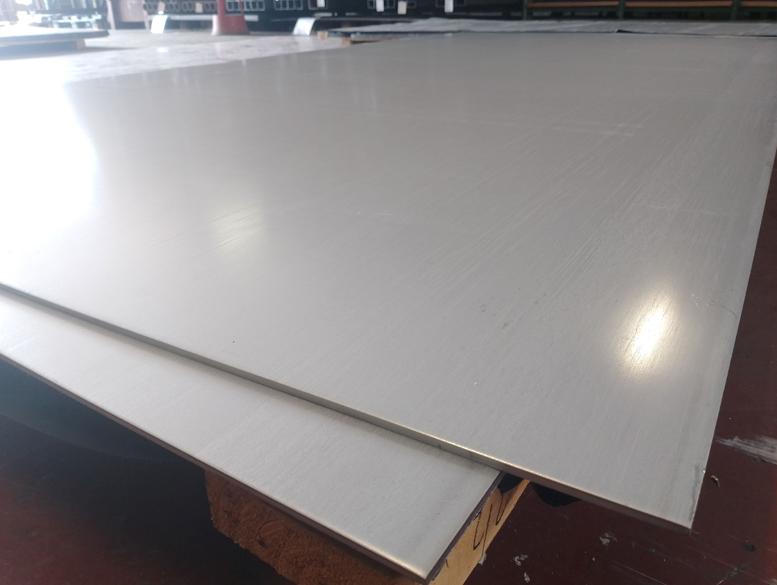 nerezový plech 8,0x1250x2500 mm, akosť 1.4301/304, C2