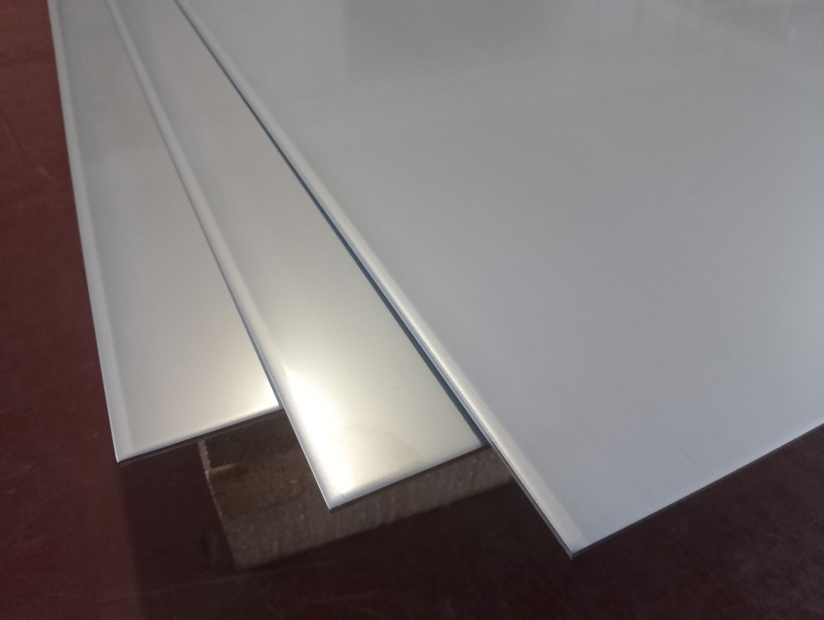 nerezový plech 4,0x1000x2000 mm, akosť 1.4301/304, 2B