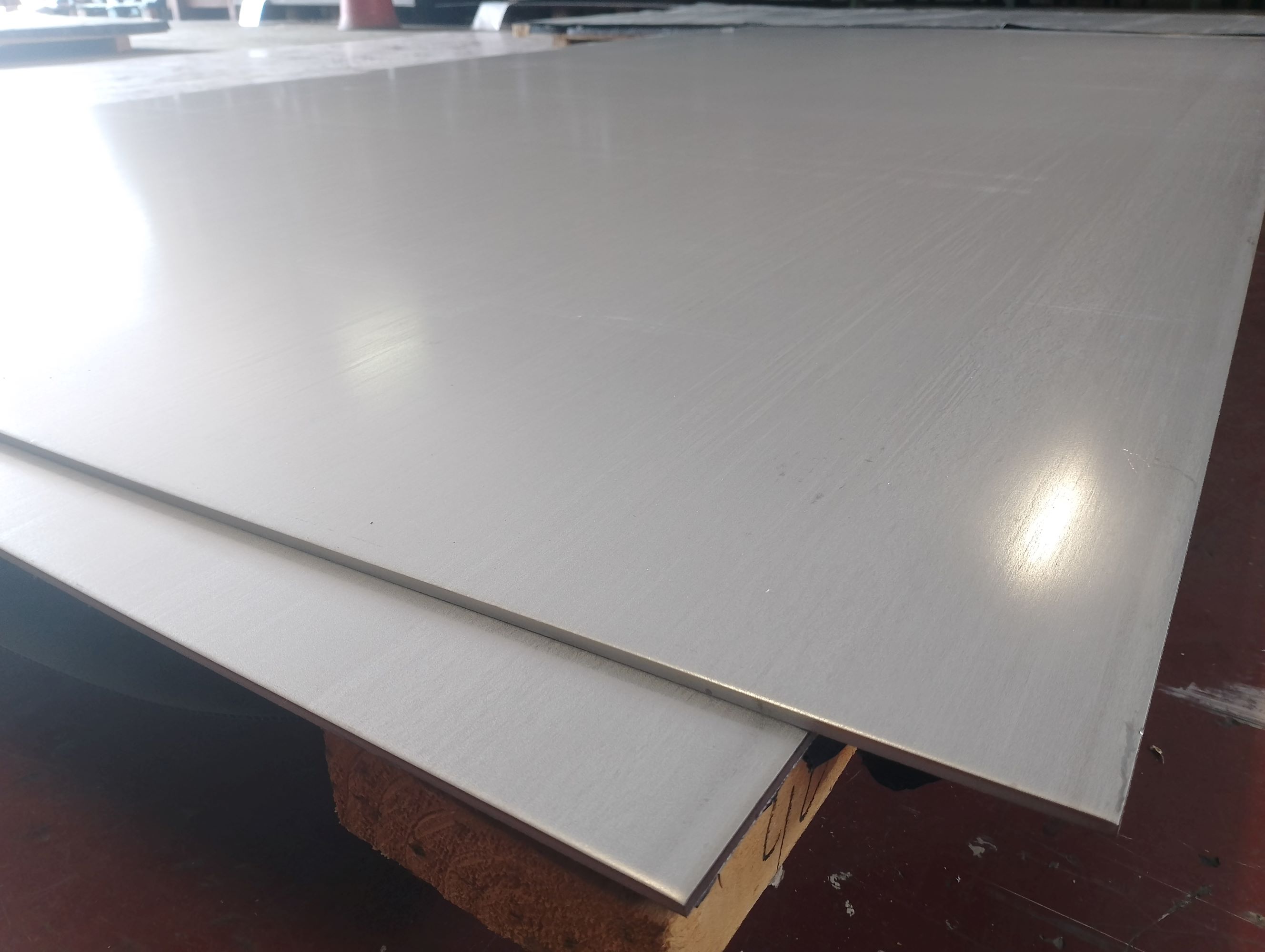 nerezový plech 6,0x1500x3000 mm, akosť 1.4301/304, 2B
