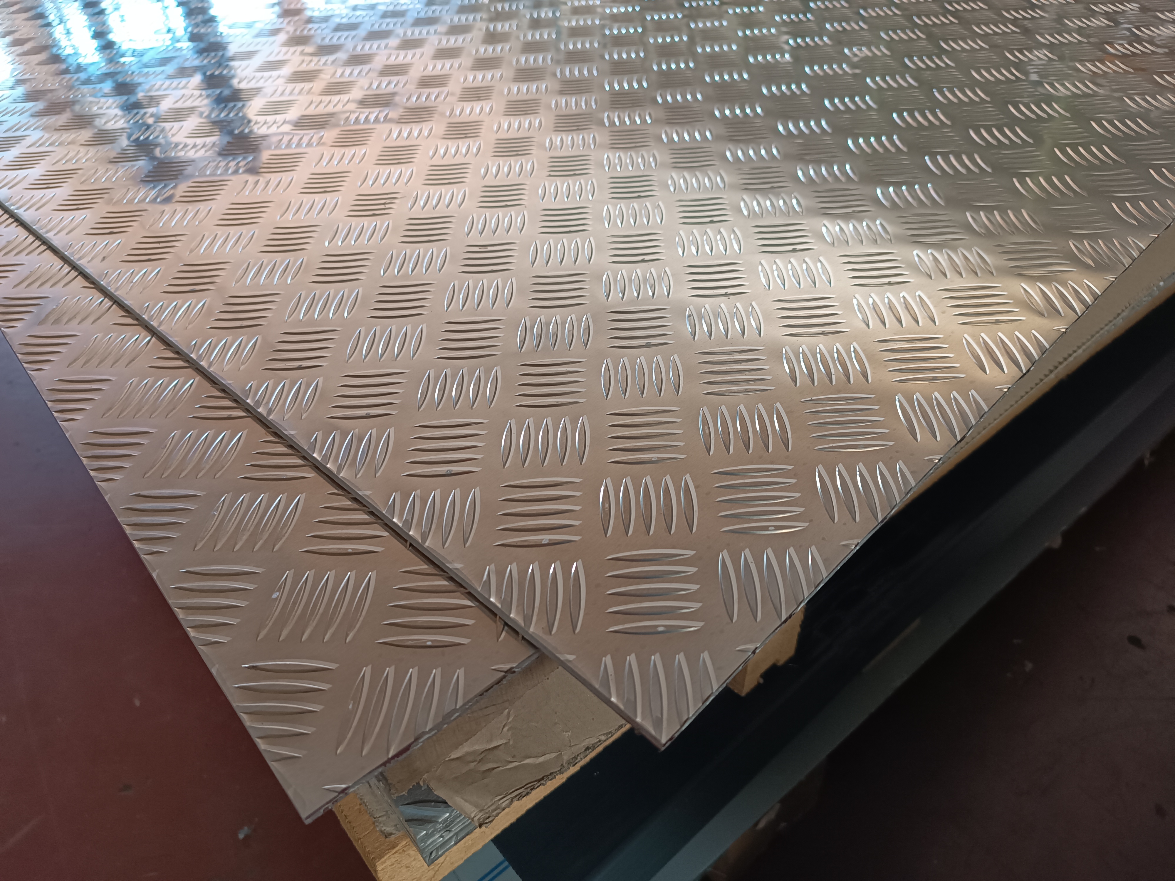 hliníkový plech 3x1000x2000 mm, protišmykový