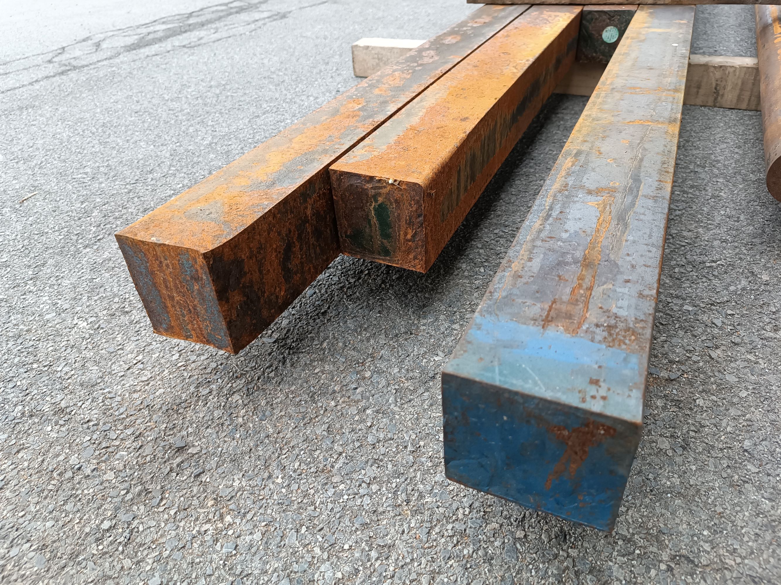 Tyč štvorcového prierezu 100x100 mm, L 6000 mm, akosť S235JR