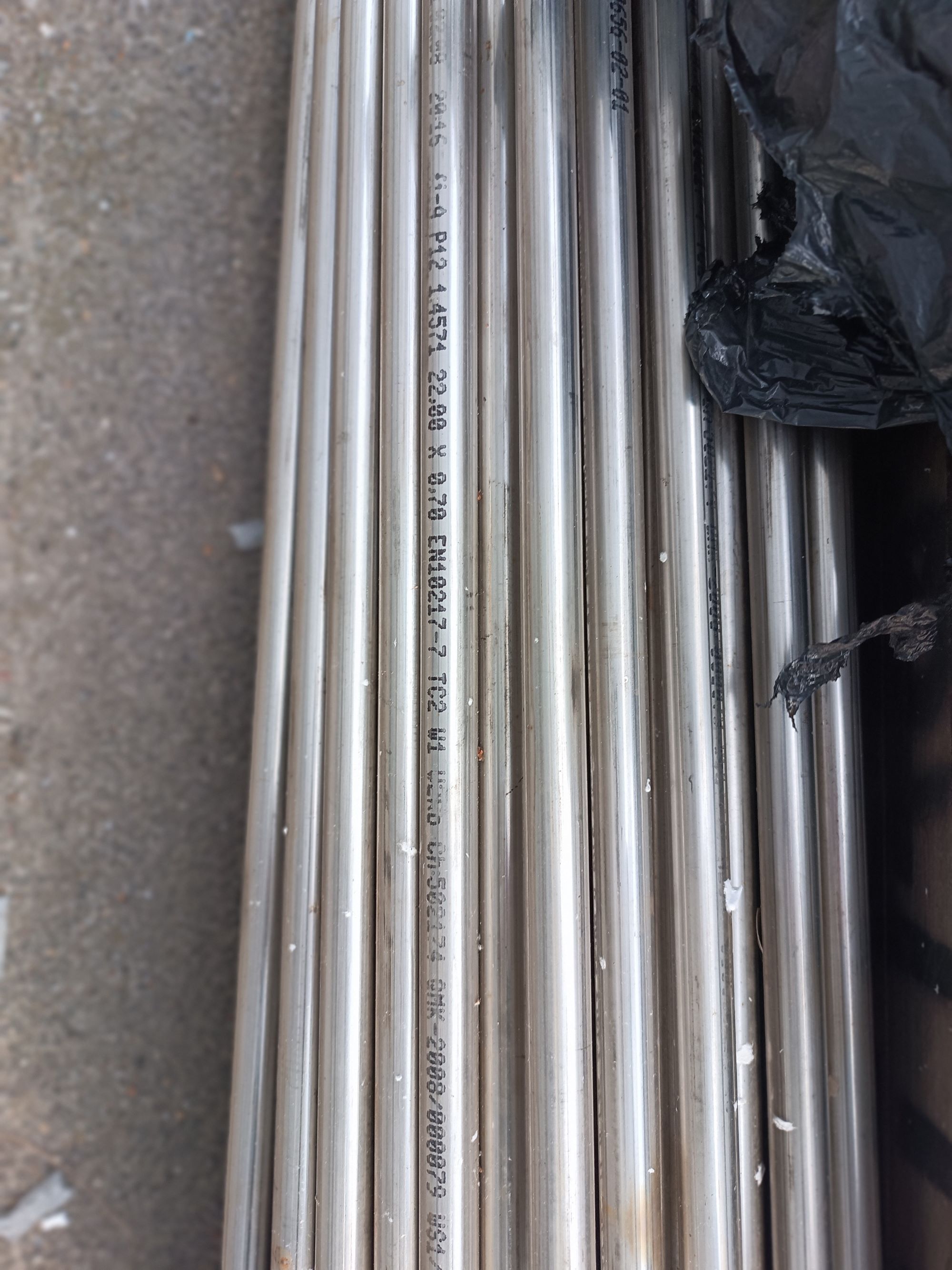 rúra nerezová zváraná  22,0x0,7 mm, L 9600 mm, akosť 1.4571/316Ti, P12,  EN 10217-7  TC2