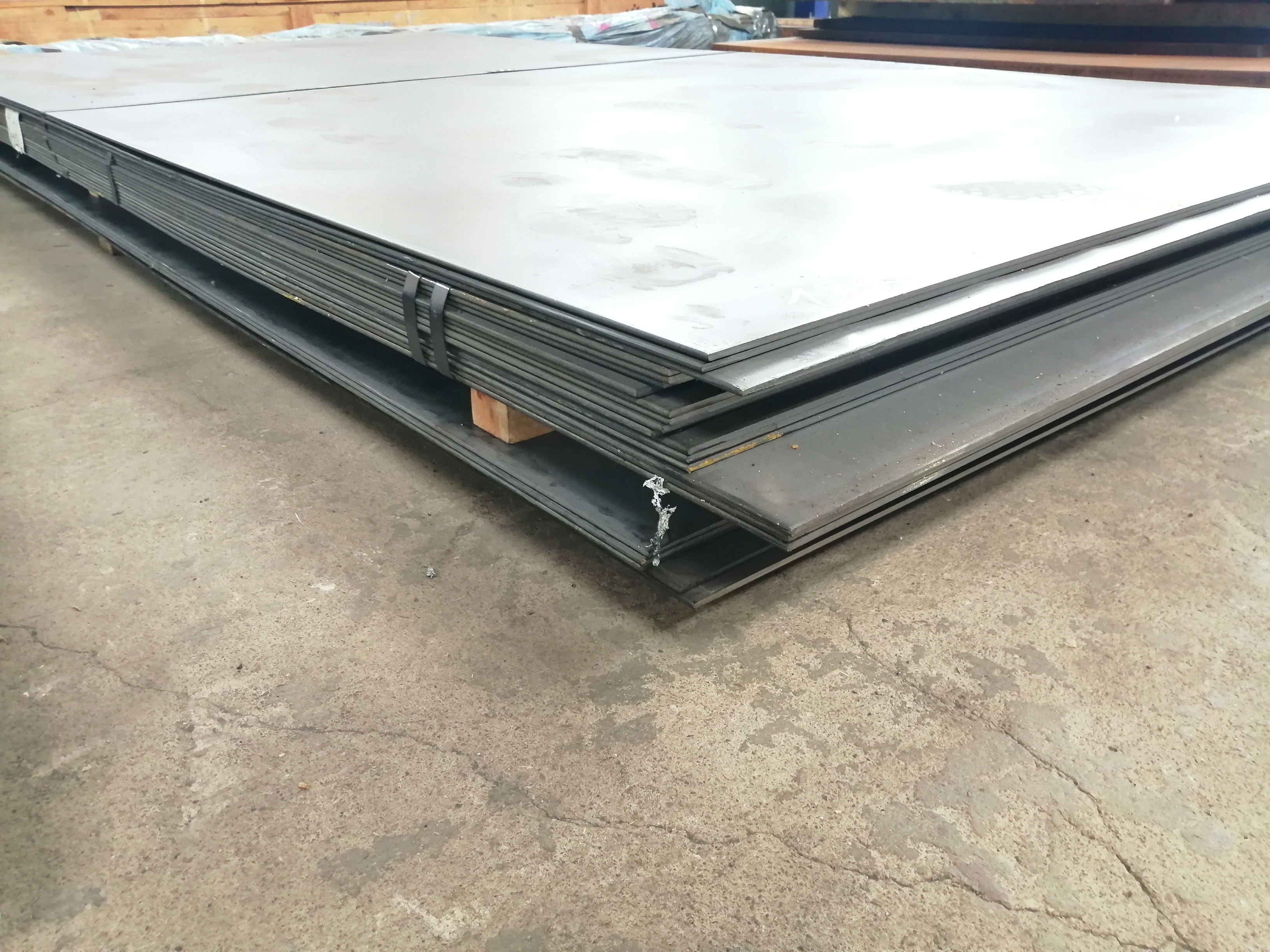plech 6x1500x3000 mm, akosť S460 MC, za tepla valcovaný