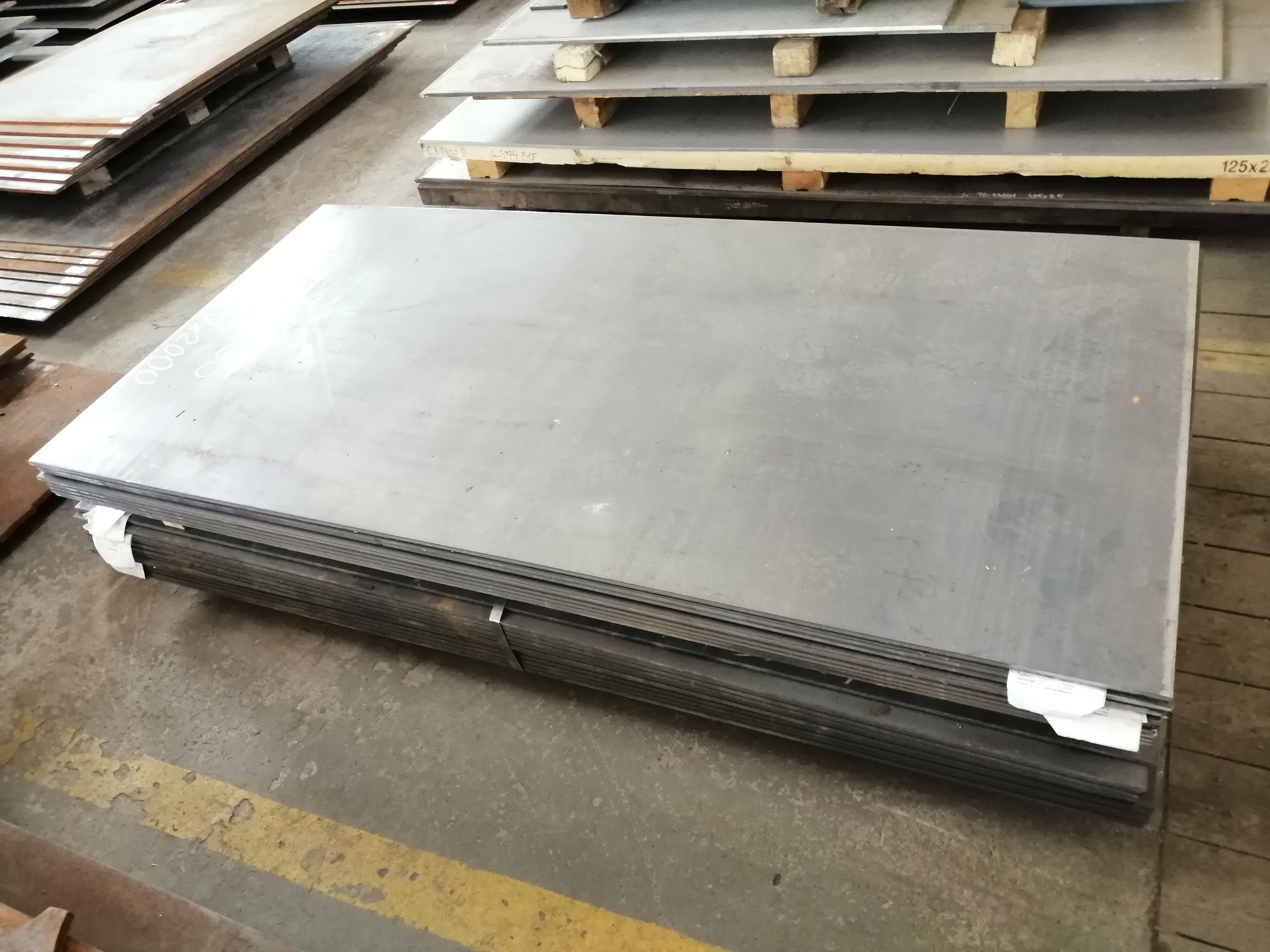 plech 3x1050x2400 mm, akosť S460 MC, za tepla valcovaný