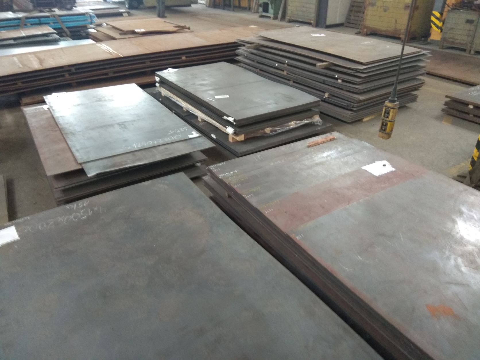plech 3x1630x2600 mm, akosť S235JR+N, za tepla valcovaný
